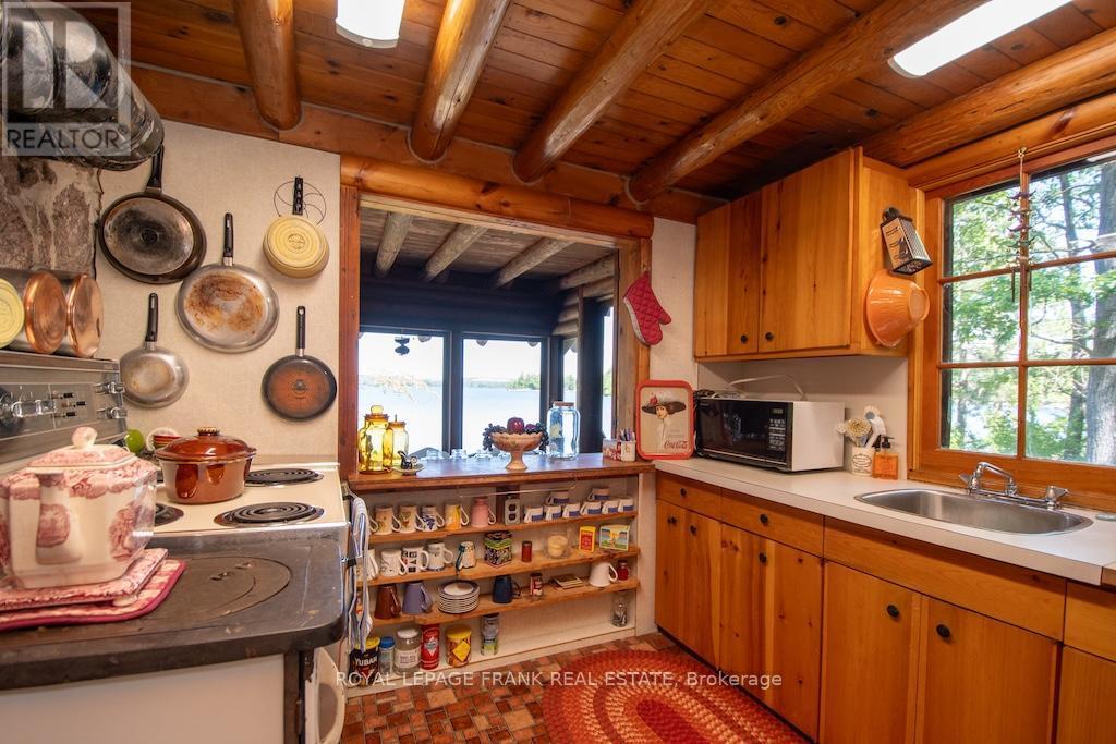 












144/149 ISLAND 22 KASSHABOG LAKE

,
Havelock-Belmont-Methuen,




Ontario
K0L2H0

