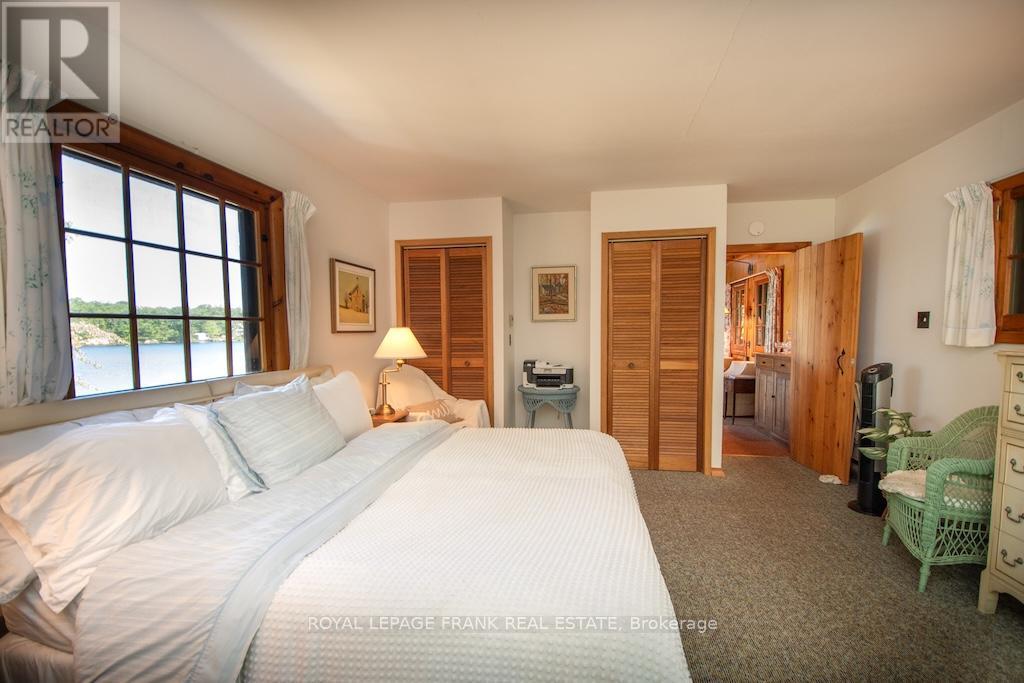 












144/149 ISLAND 22 KASSHABOG LAKE

,
Havelock-Belmont-Methuen,




Ontario
K0L2H0

