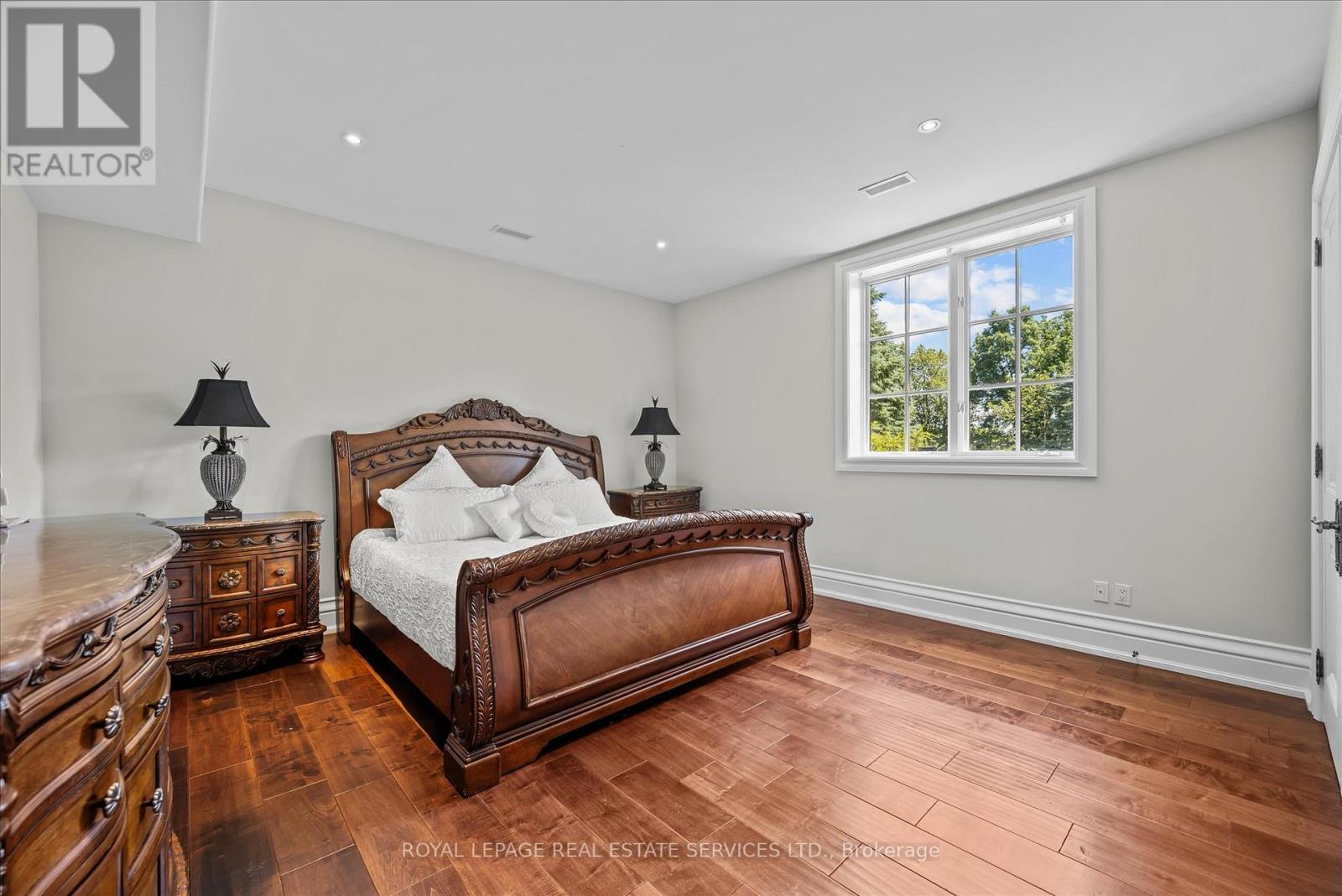 












10090 PINEVIEW TRAIL

,
Milton,




Ontario
L0P1B0

