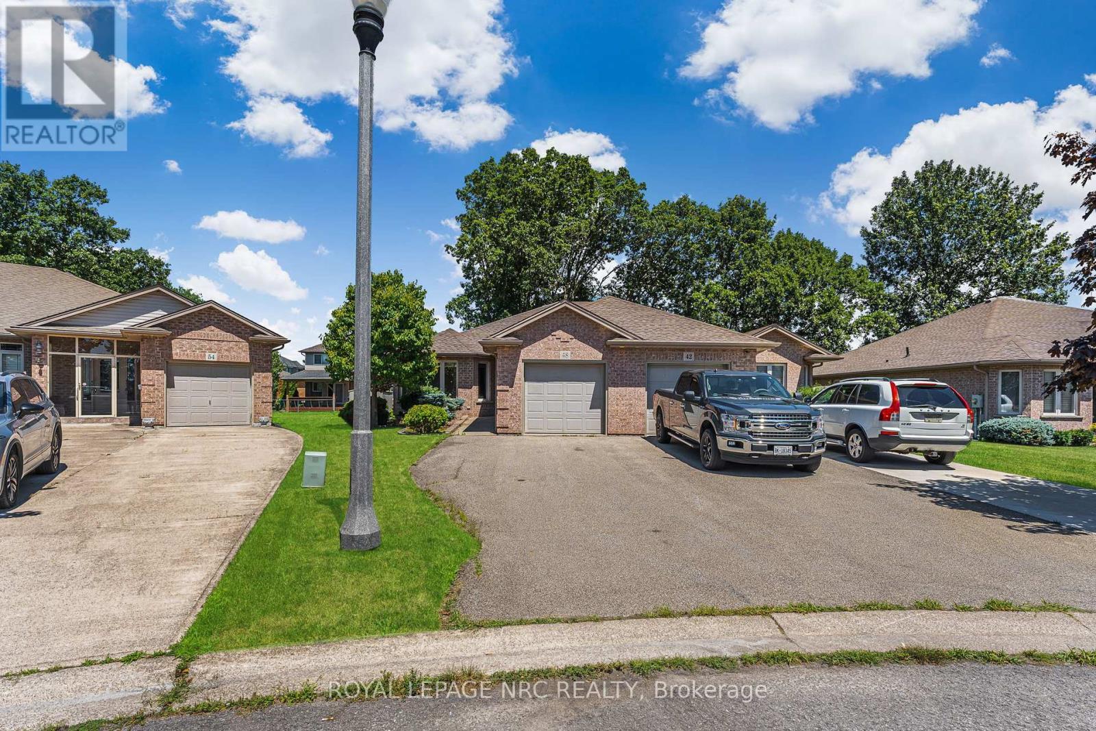 












48 BRIDGEWATER COURT

,
Welland (N. Welland),




Ontario
L3C7M6

