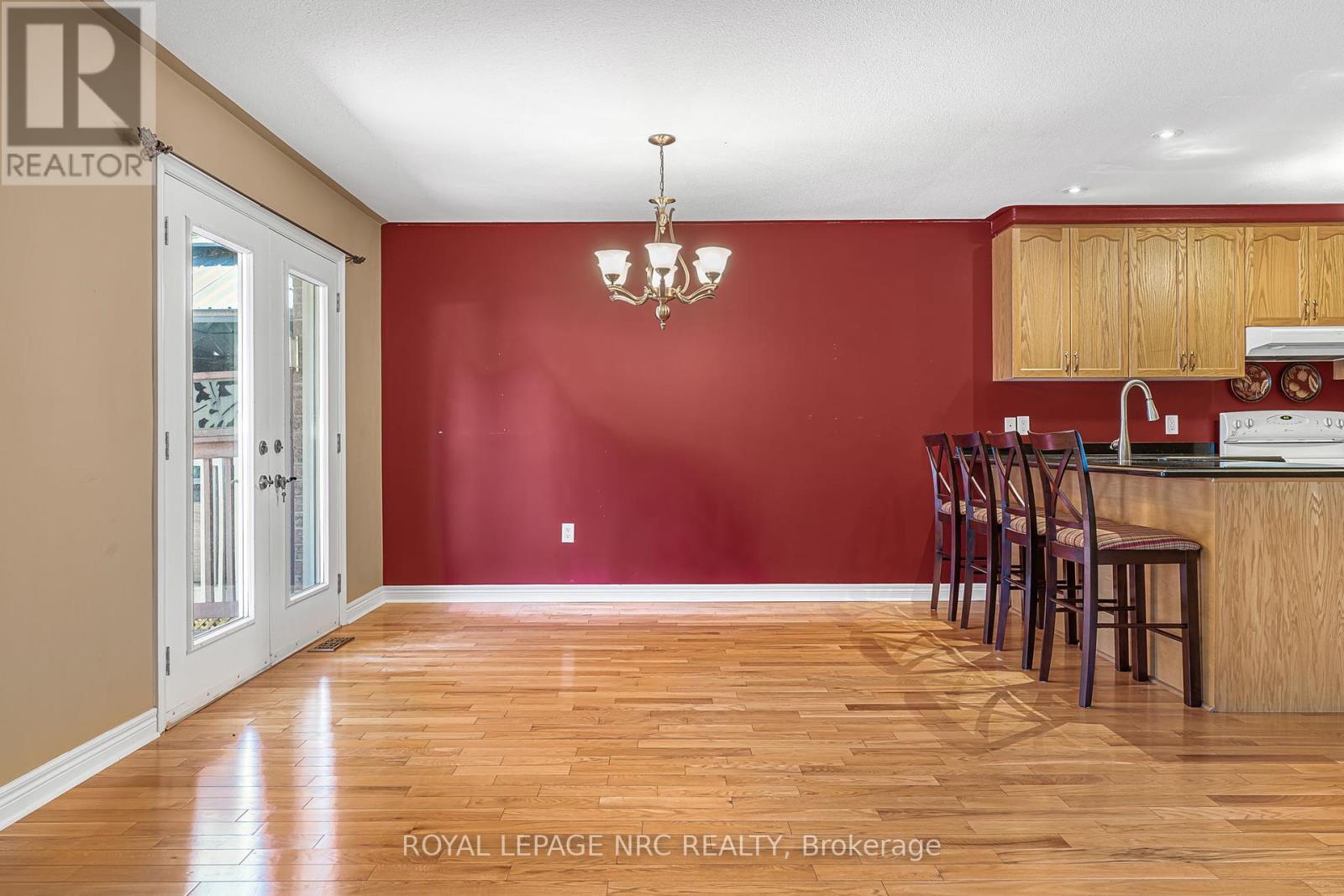 












48 BRIDGEWATER COURT

,
Welland (N. Welland),




Ontario
L3C7M6

