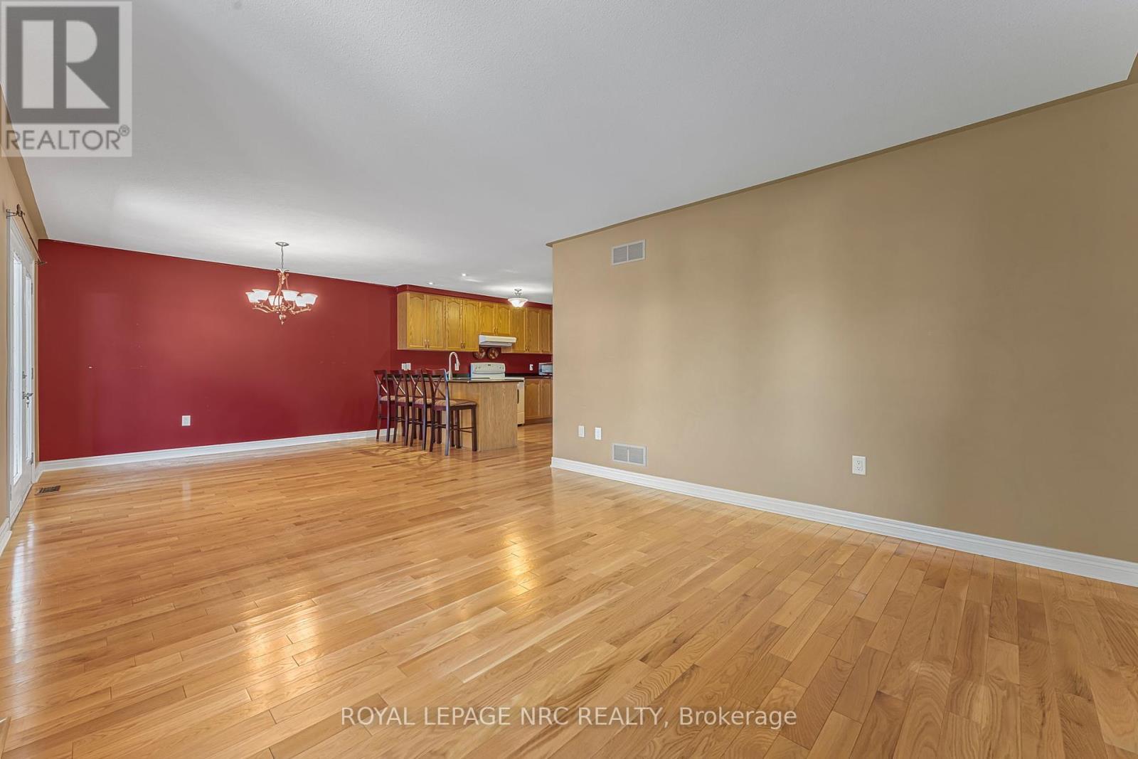 












48 BRIDGEWATER COURT

,
Welland (N. Welland),




Ontario
L3C7M6

