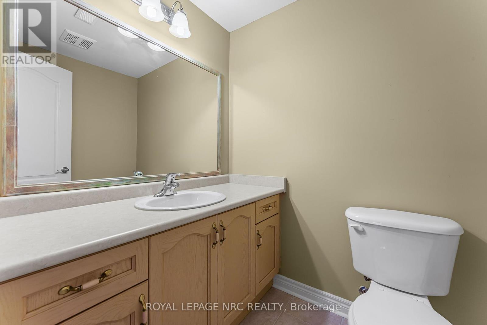 












48 BRIDGEWATER COURT

,
Welland (N. Welland),




Ontario
L3C7M6

