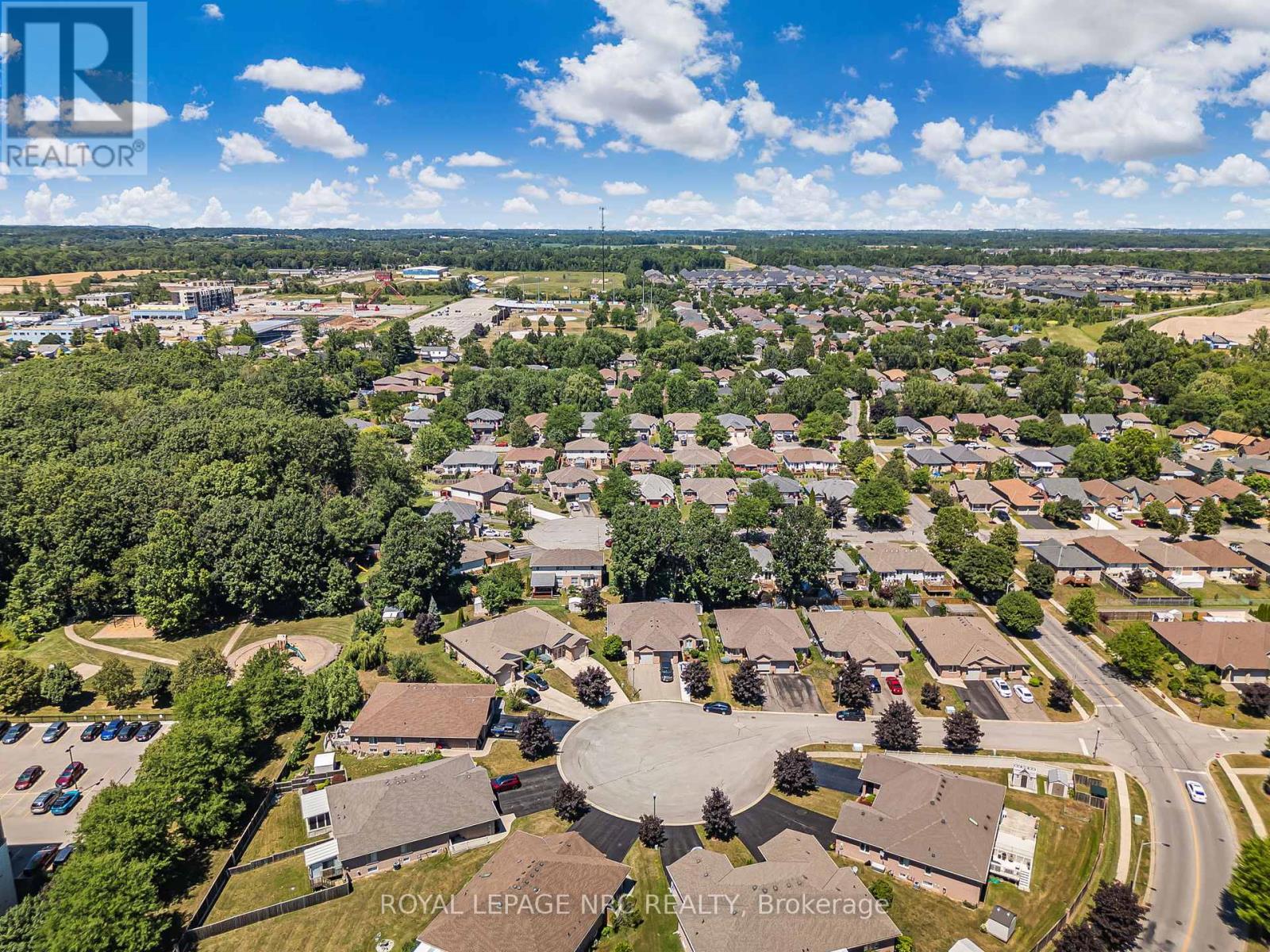 












48 BRIDGEWATER COURT

,
Welland (N. Welland),




Ontario
L3C7M6

