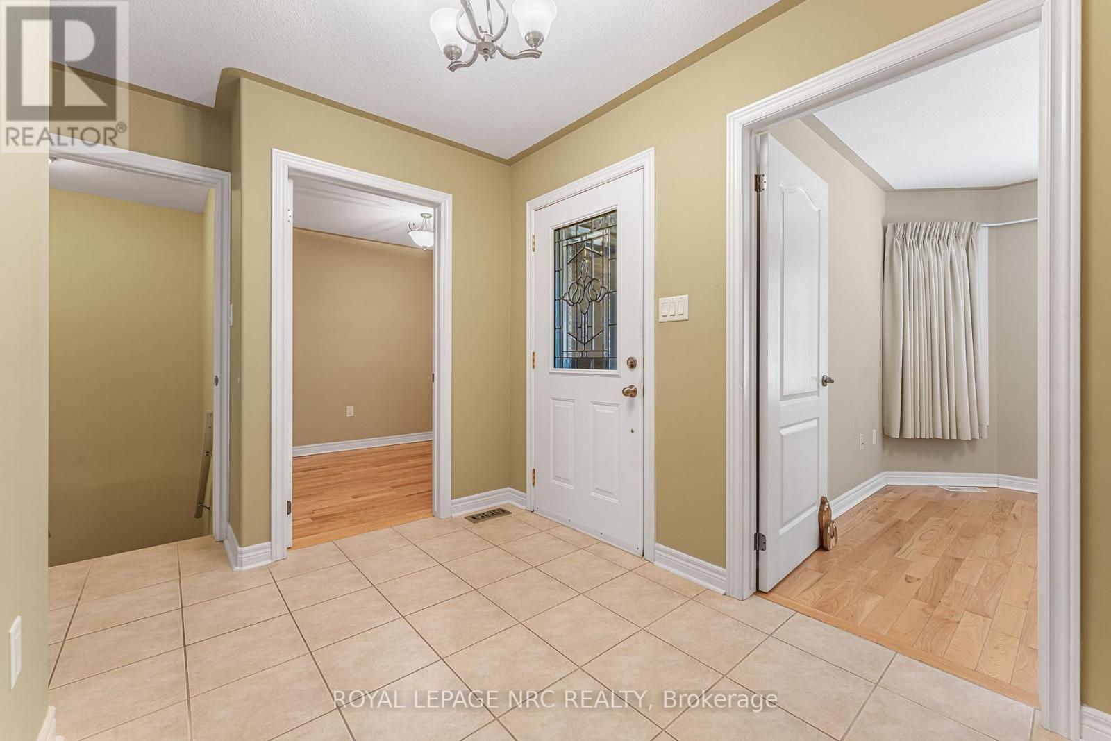 












48 BRIDGEWATER COURT

,
Welland (N. Welland),




Ontario
L3C7M6

