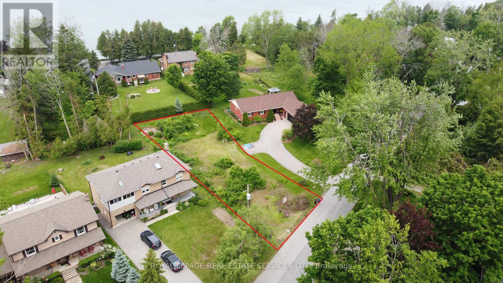 












56 PARKLAWN BOULEVARD

,
Brock,







Ontario
L0K1A0

