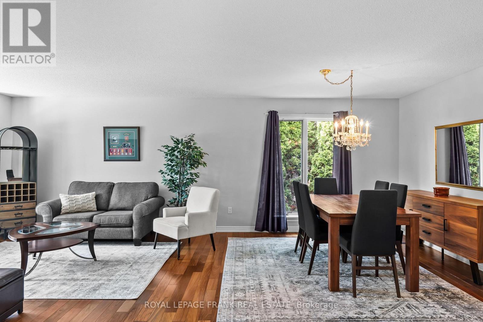 












6 MILL STREET

,
Kawartha Lakes (Bobcaygeon),




Ontario
K0M1A0

