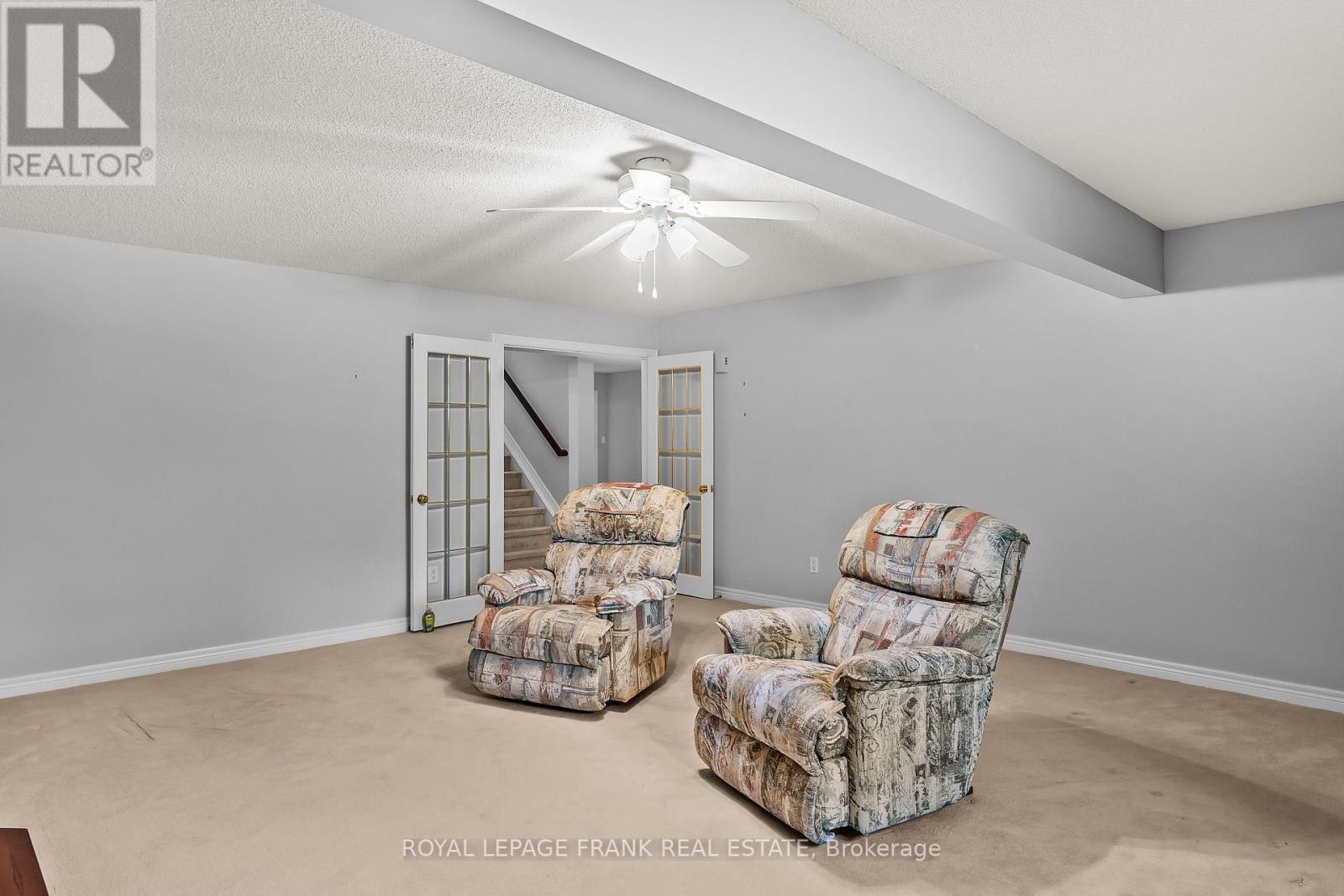 












6 MILL STREET

,
Kawartha Lakes (Bobcaygeon),




Ontario
K0M1A0

