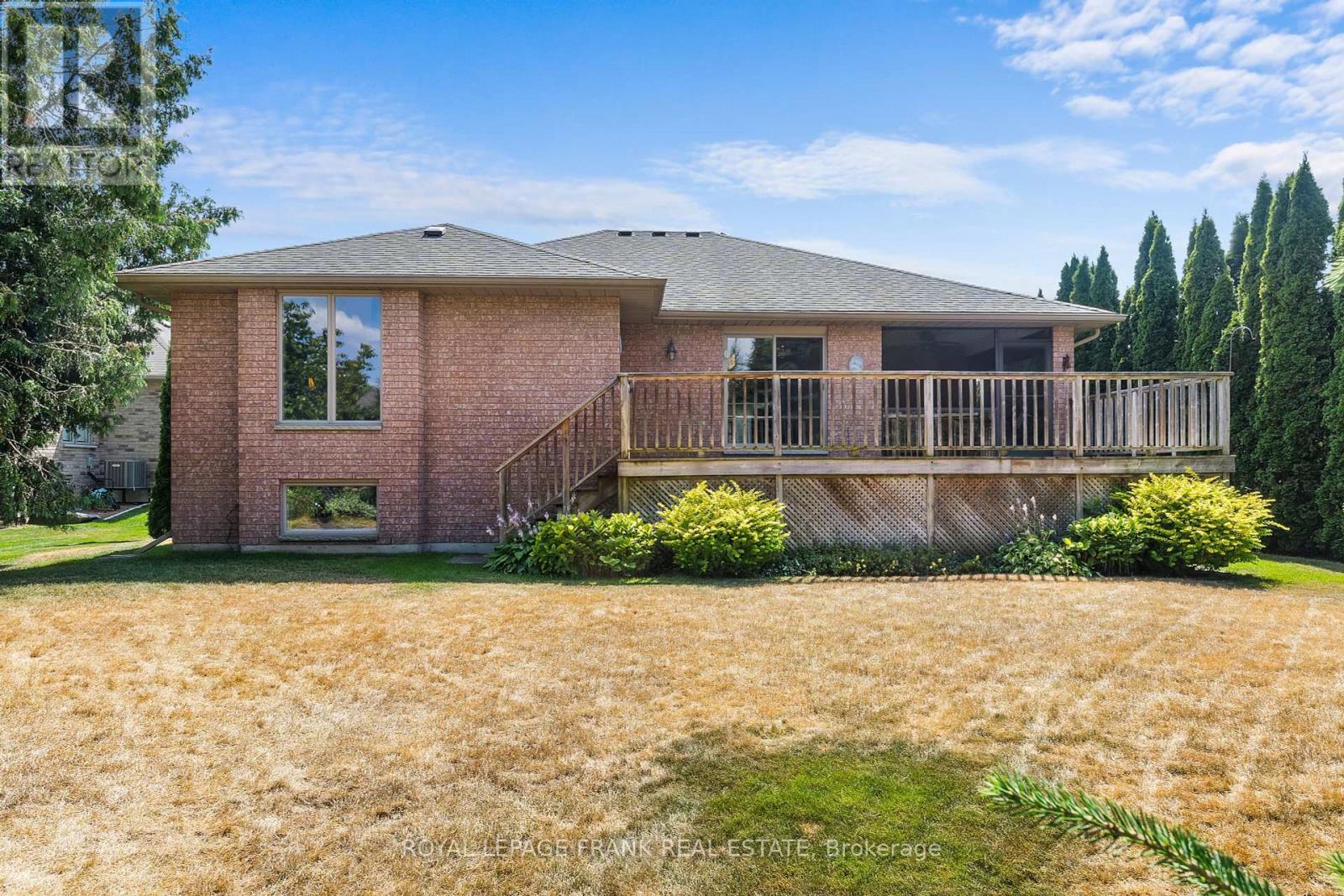 












6 MILL STREET

,
Kawartha Lakes (Bobcaygeon),




Ontario
K0M1A0

