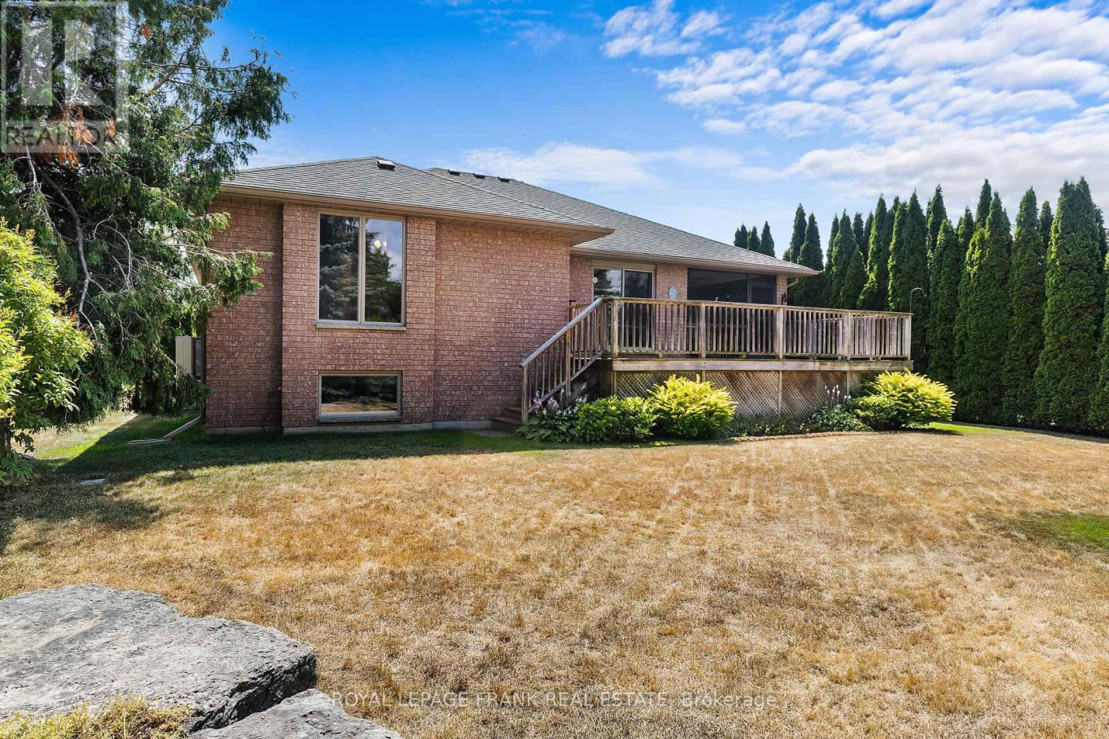 












6 MILL STREET

,
Kawartha Lakes (Bobcaygeon),




Ontario
K0M1A0

