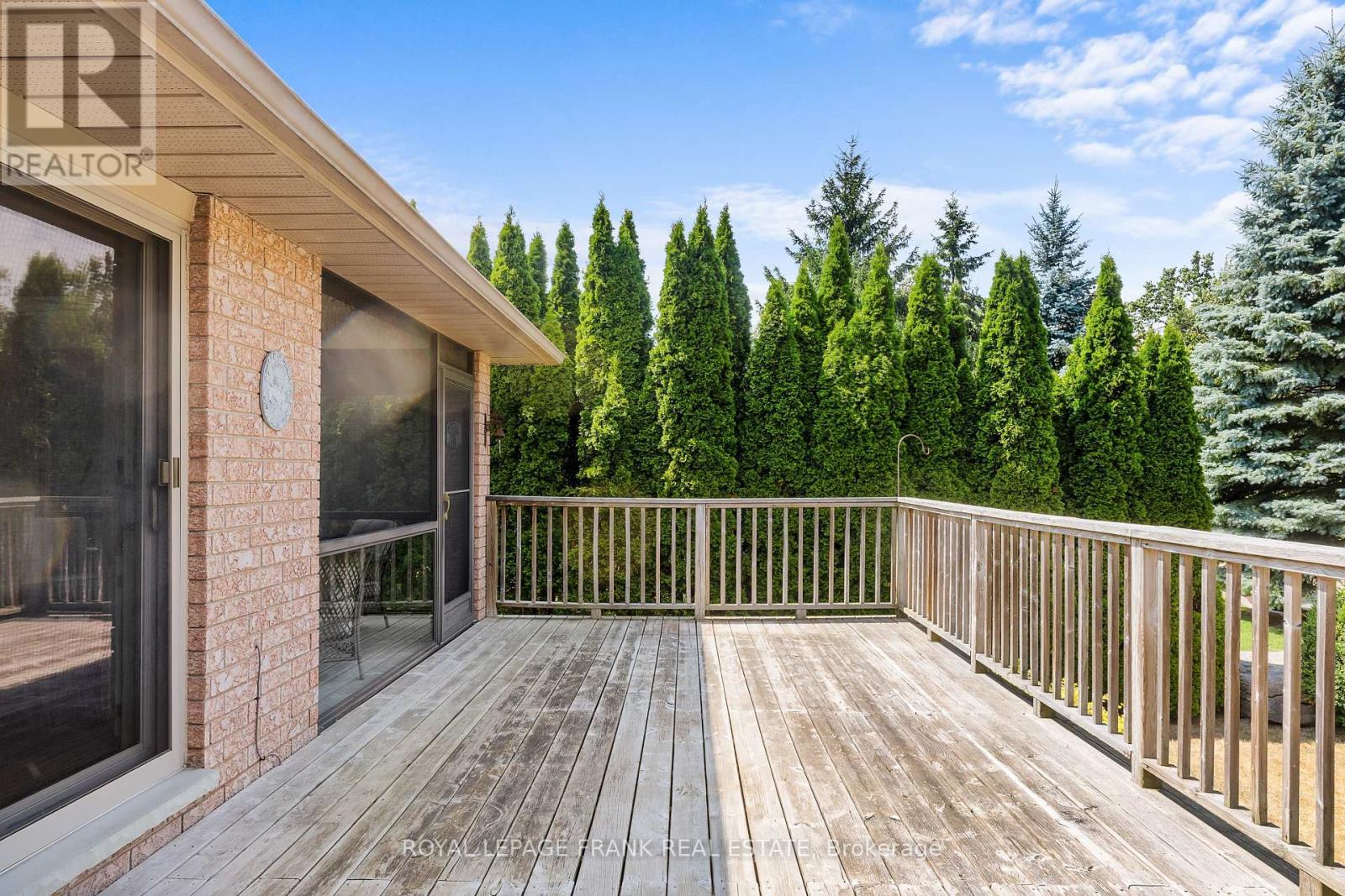 












6 MILL STREET

,
Kawartha Lakes (Bobcaygeon),




Ontario
K0M1A0

