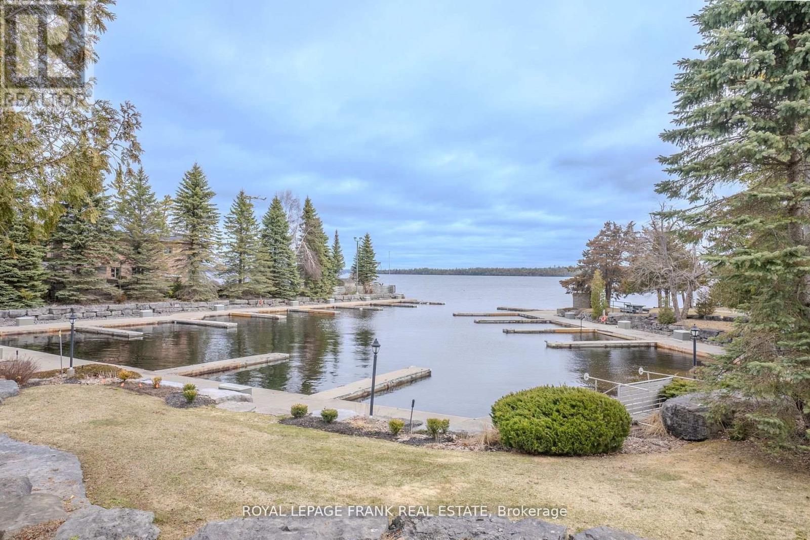 












6 MILL STREET

,
Kawartha Lakes (Bobcaygeon),




Ontario
K0M1A0

