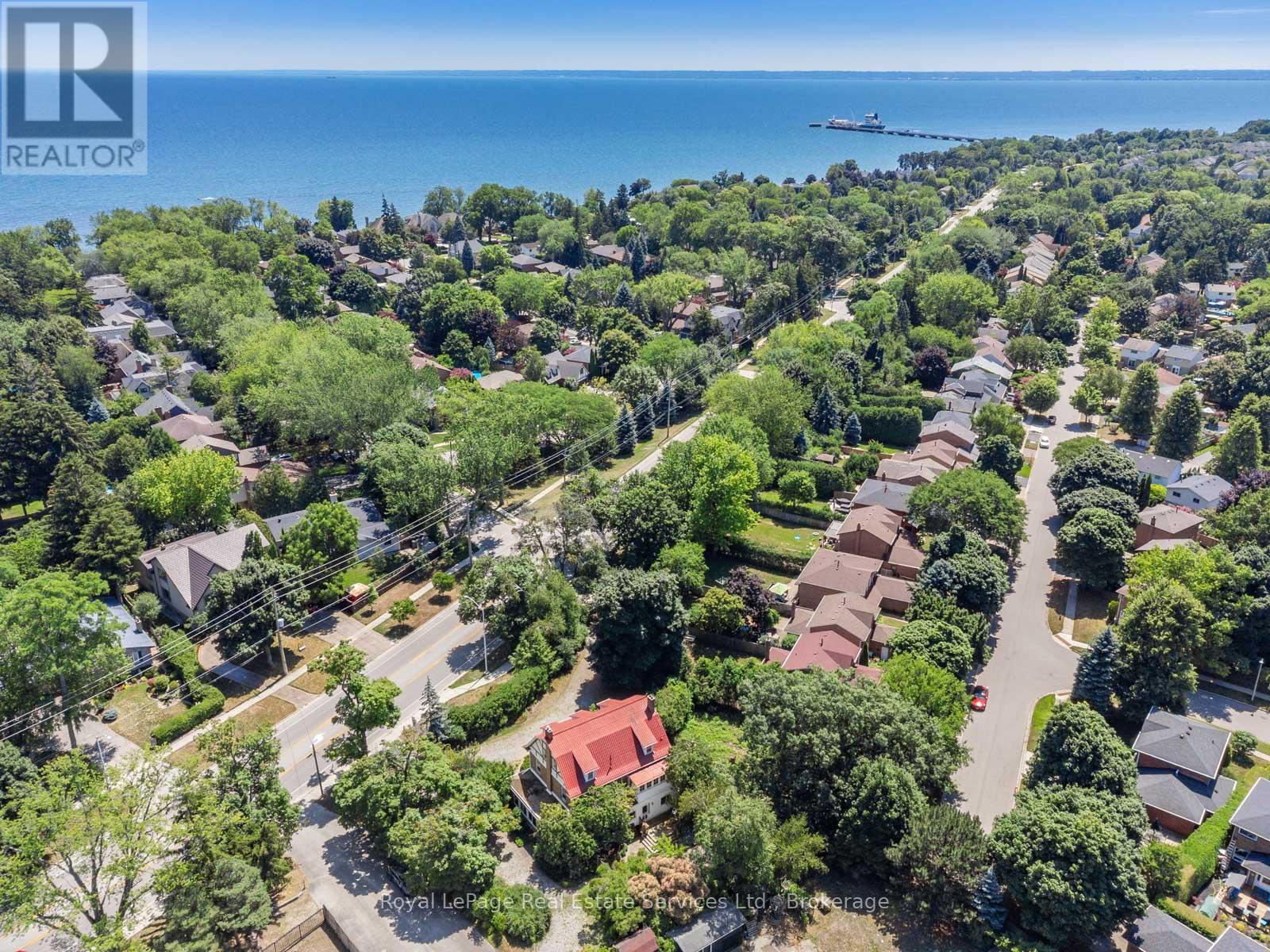 












3175 LAKESHORE ROAD W

,
Oakville (BR Bronte),




Ontario
L6L1J7

