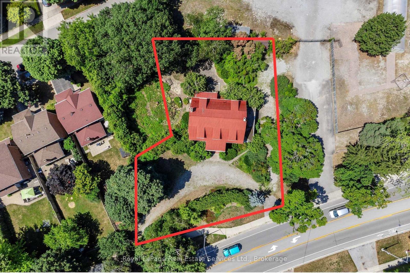 












3175 LAKESHORE ROAD W

,
Oakville (BR Bronte),




Ontario
L6L1J7

