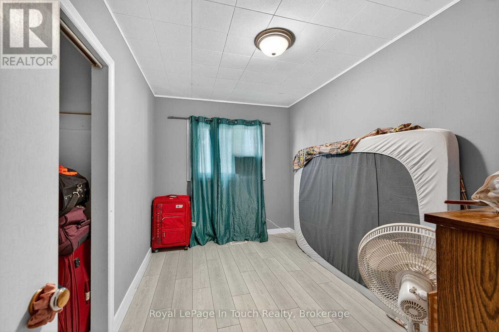 












8906 COUNTY ROAD 93

,
Midland,




Ontario
L4R4K4

