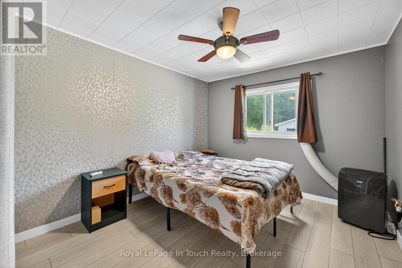 












8906 COUNTY ROAD 93

,
Midland,




Ontario
L4R4K4

