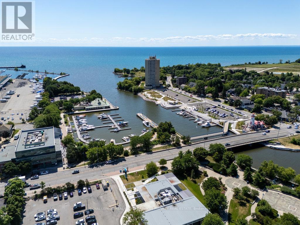 












1011 - 21 PARK STREET E

,
Mississauga,




Ontario
L5G1L7

