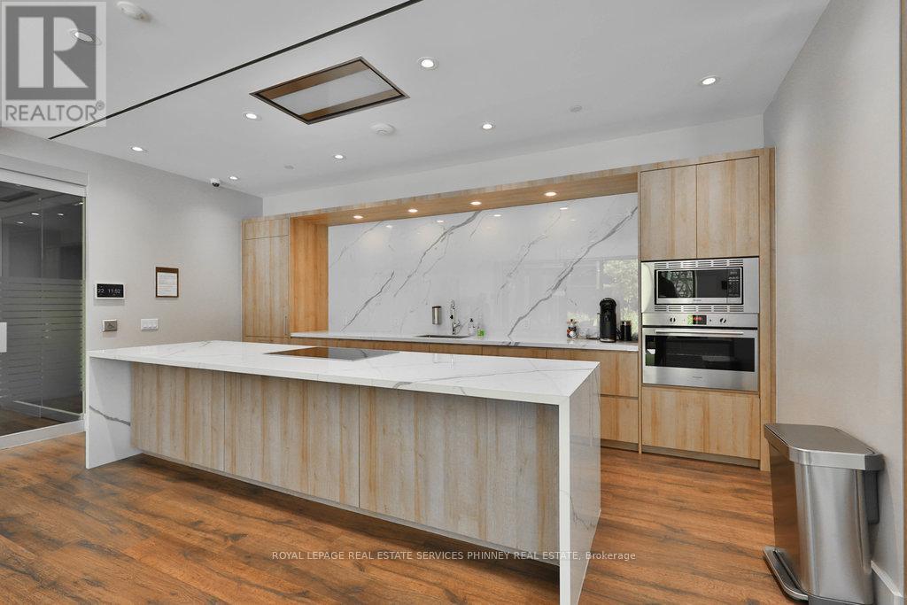 












1011 - 21 PARK STREET E

,
Mississauga,




Ontario
L5G1L7


