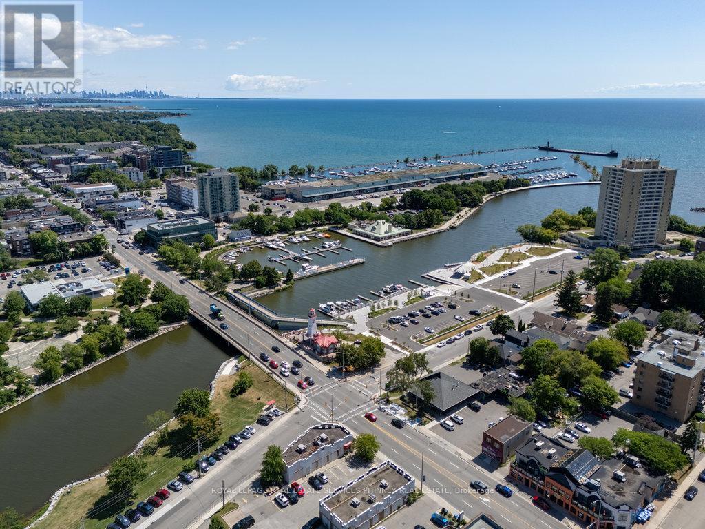 












1011 - 21 PARK STREET E

,
Mississauga,




Ontario
L5G1L7

