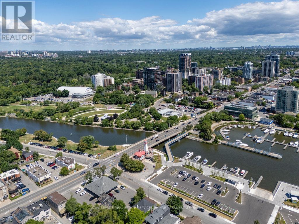 












1011 - 21 PARK STREET E

,
Mississauga,




Ontario
L5G1L7

