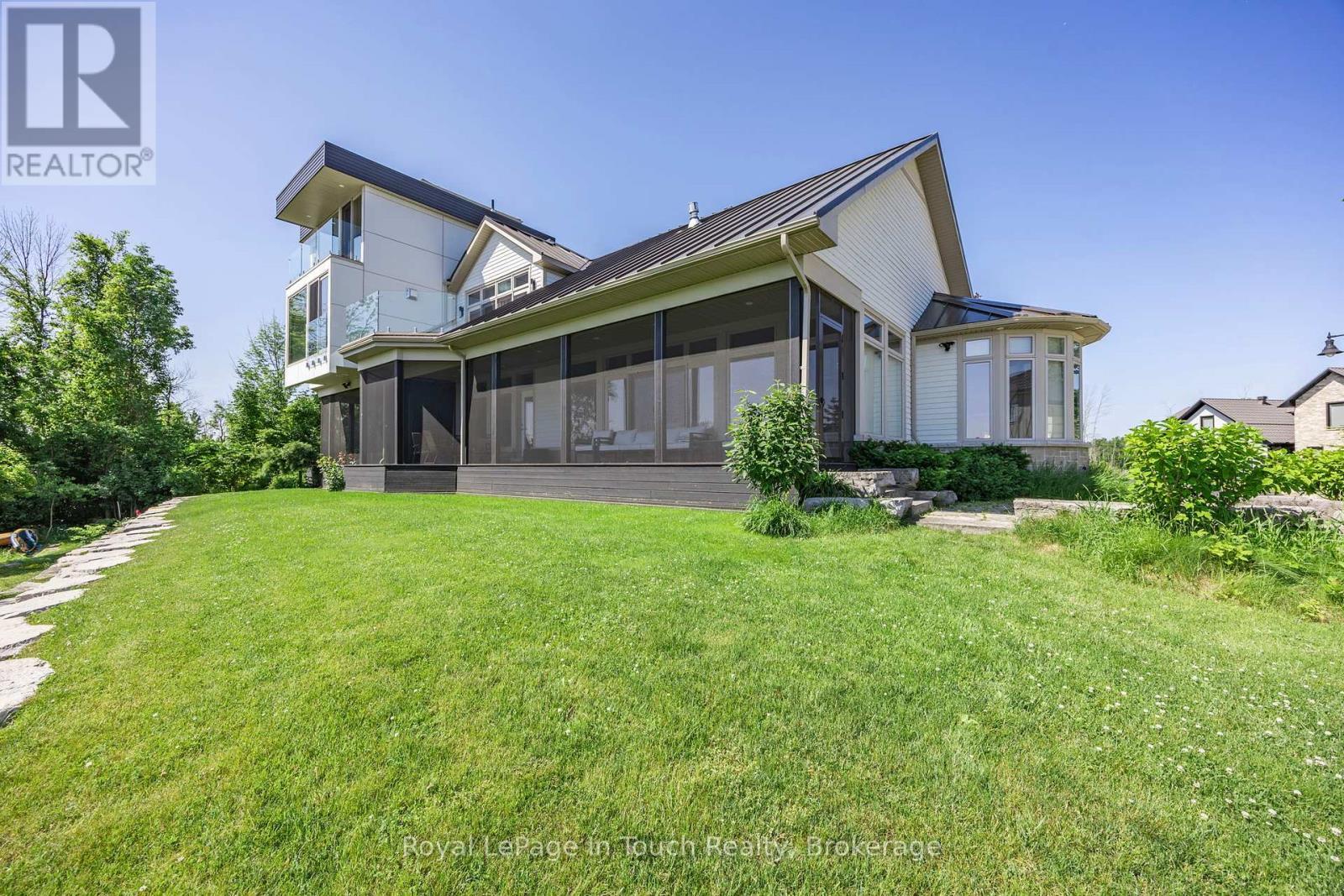 












17 SWAN LANE

,
Tay (Port McNicoll),




Ontario
L0K1R0

