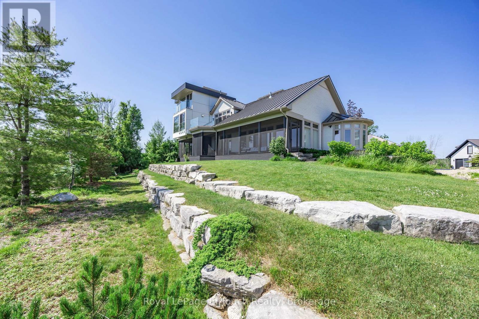 












17 SWAN LANE

,
Tay (Port McNicoll),




Ontario
L0K1R0

