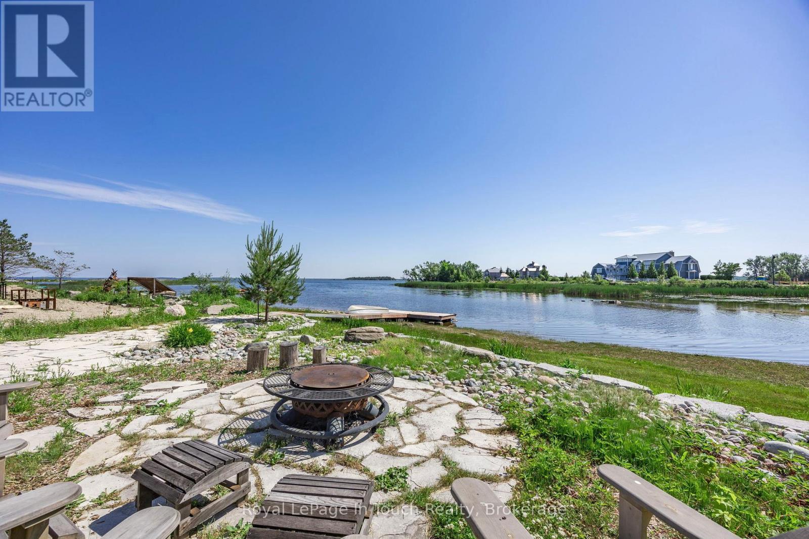 












17 SWAN LANE

,
Tay (Port McNicoll),




Ontario
L0K1R0

