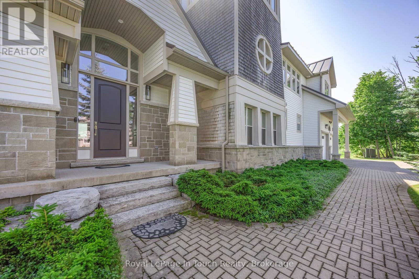 












17 SWAN LANE

,
Tay (Port McNicoll),




Ontario
L0K1R0

