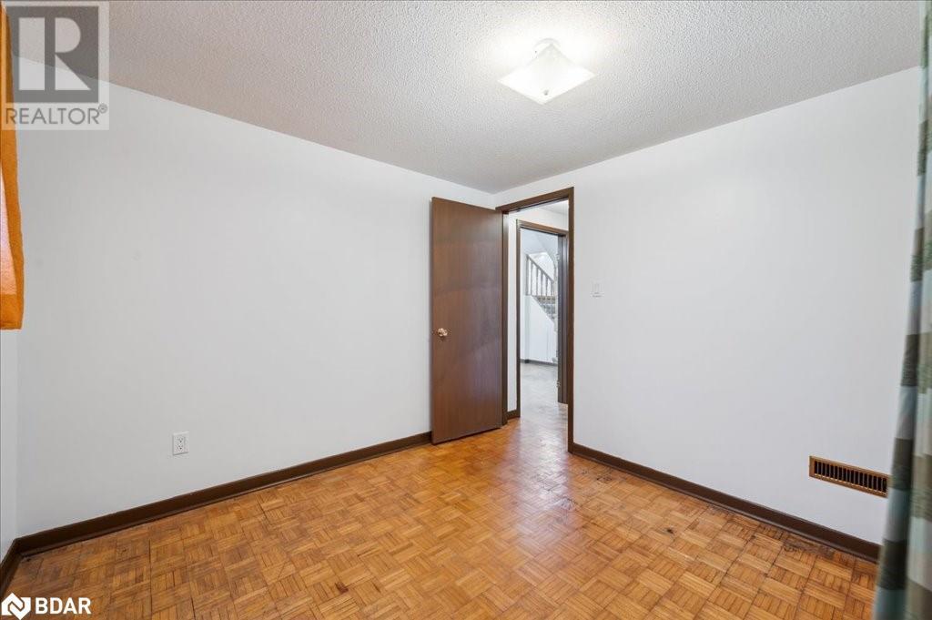 












29 VISTA Terrace

,
Guelph,




Ontario
N1E1A2


