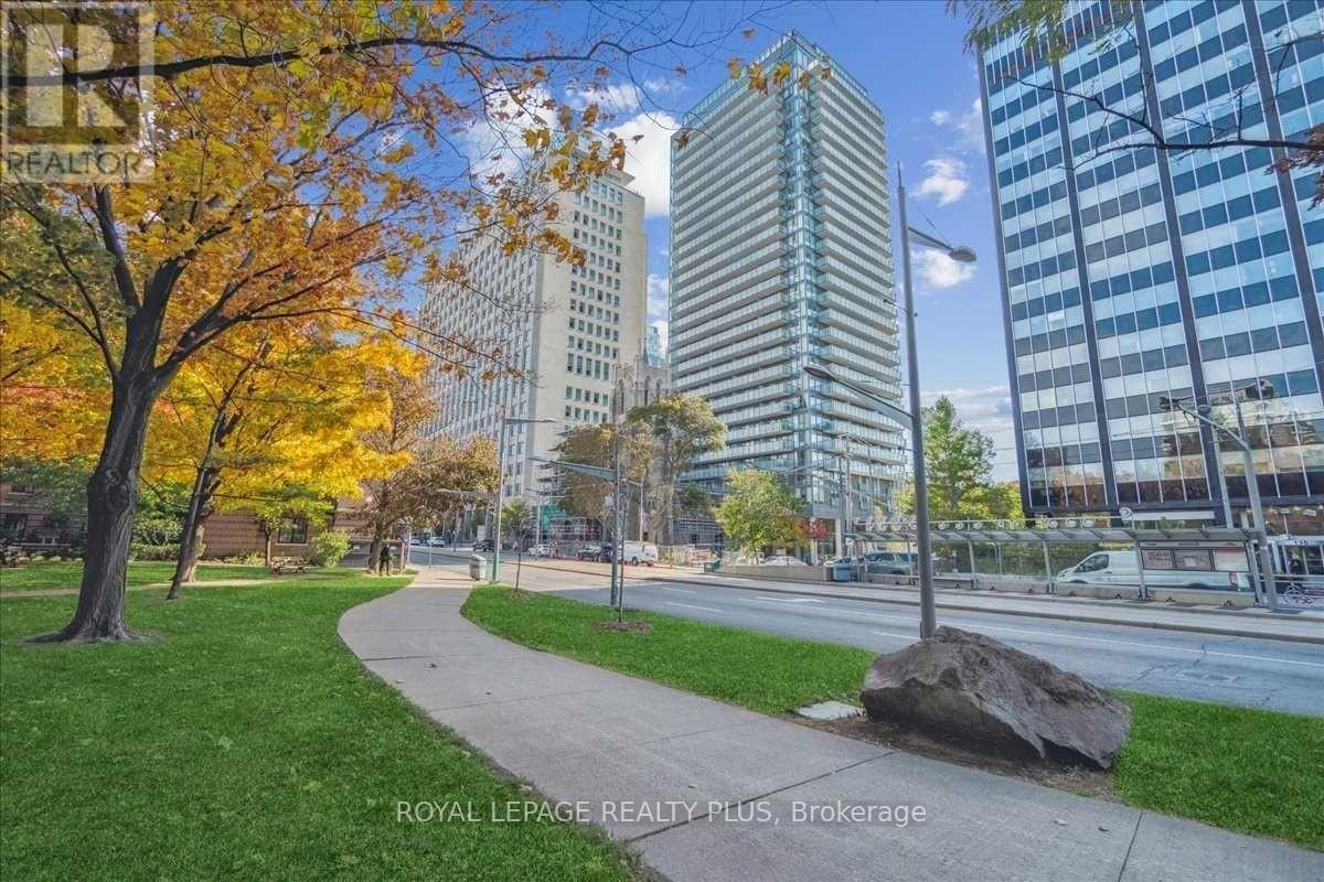 












302 - 99 FOXBAR ROAD SW

,
Toronto,




Ontario
M4V2G5

