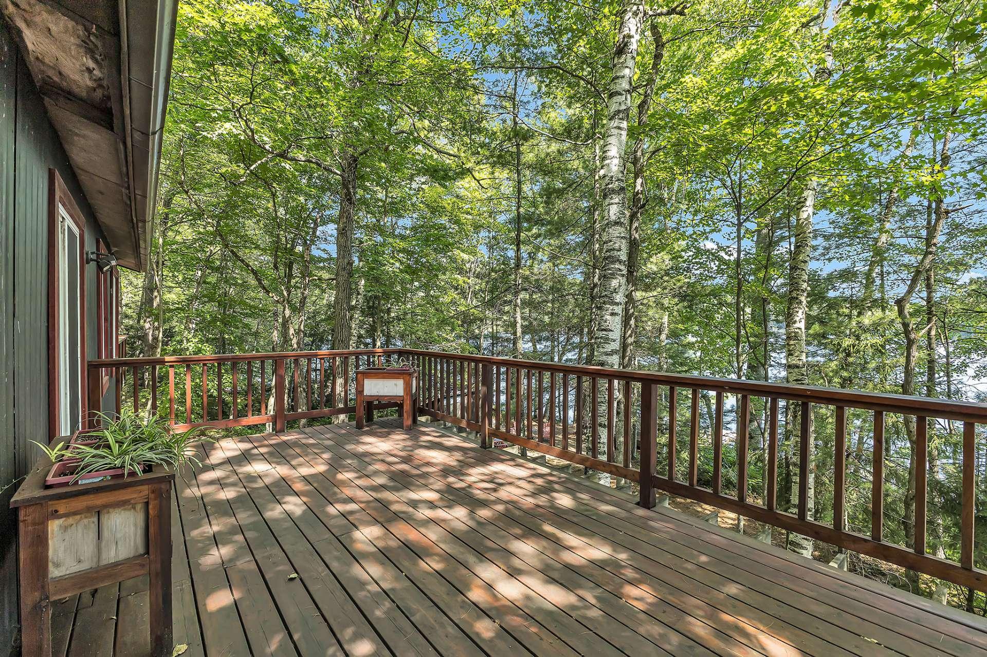 









24


Ch. du Lac-Barnes

,
Val-des-Monts,




QC
J8N6E4


