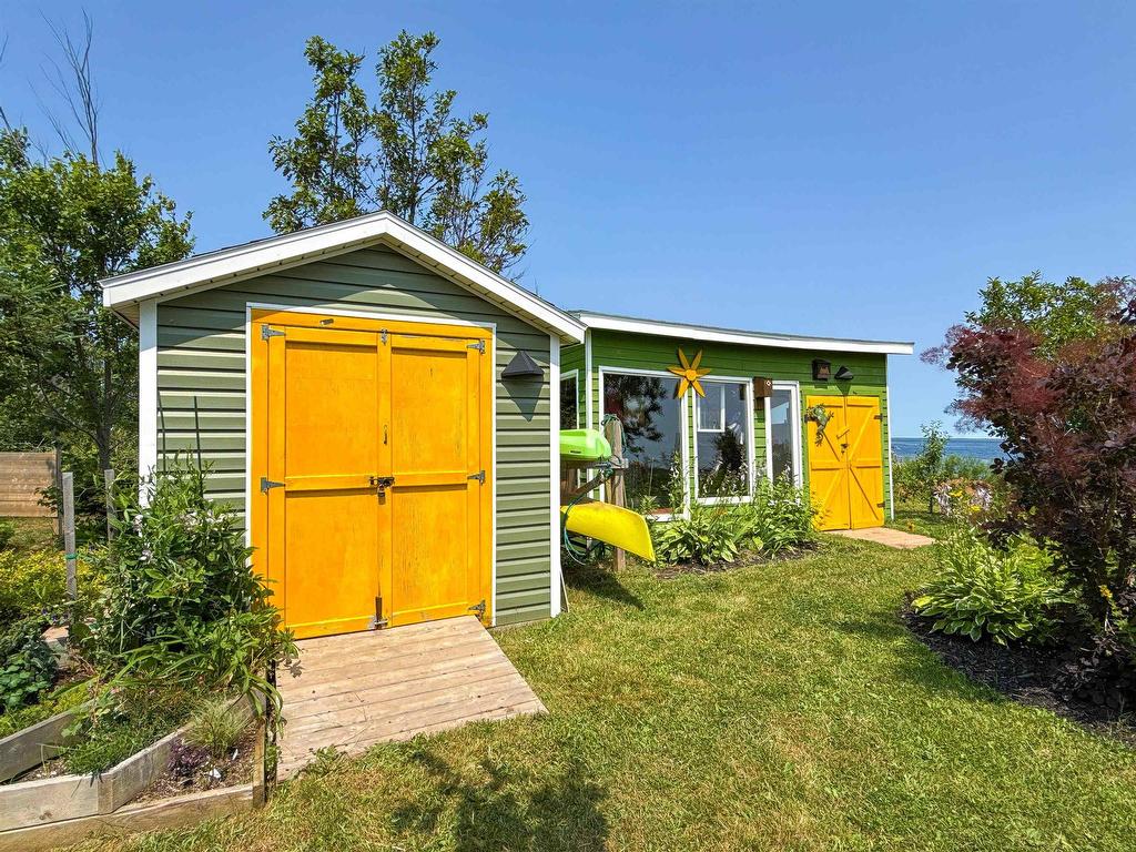 












14 Garden Lane

,
Donaldston,




PE
C0A 1T0

