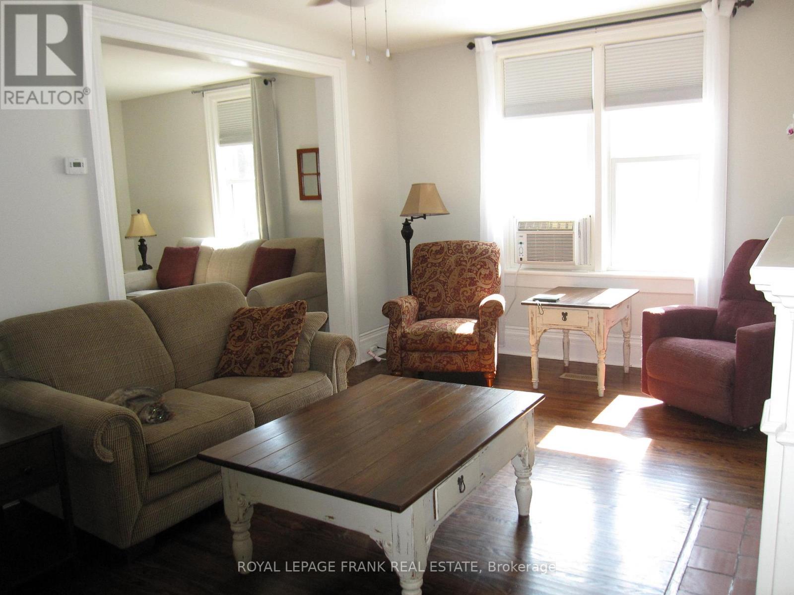 












78 QUEEN STREET

,
Kawartha Lakes (Lindsay),




Ontario
K9V1G4

