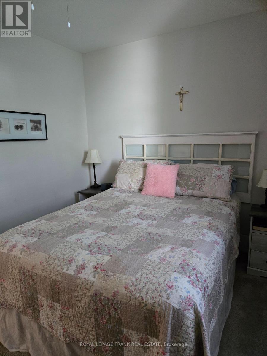 












78 QUEEN STREET

,
Kawartha Lakes (Lindsay),




Ontario
K9V1G4


