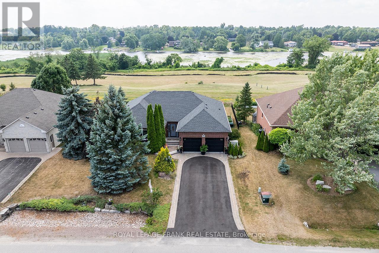 












202 SOUTHCREST DRIVE

,
Kawartha Lakes (Mariposa),




Ontario
L0C1G0

