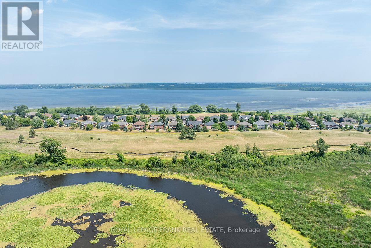 












202 SOUTHCREST DRIVE

,
Kawartha Lakes (Mariposa),




Ontario
L0C1G0

