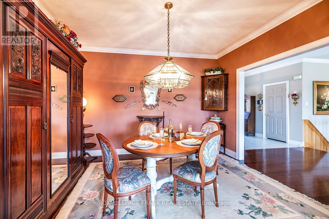 












202 SOUTHCREST DRIVE

,
Kawartha Lakes (Mariposa),




Ontario
L0C1G0

