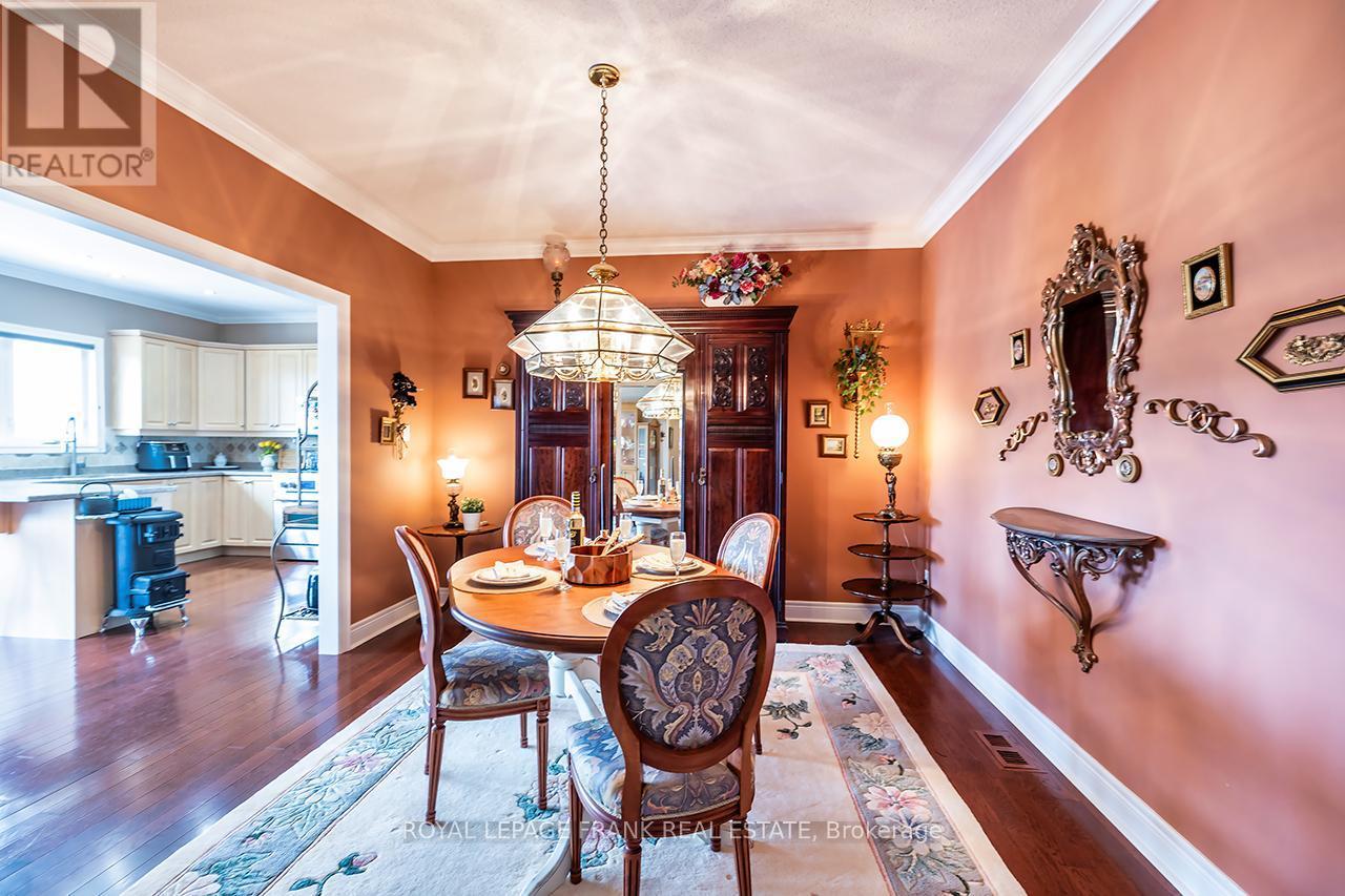 












202 SOUTHCREST DRIVE

,
Kawartha Lakes (Mariposa),




Ontario
L0C1G0

