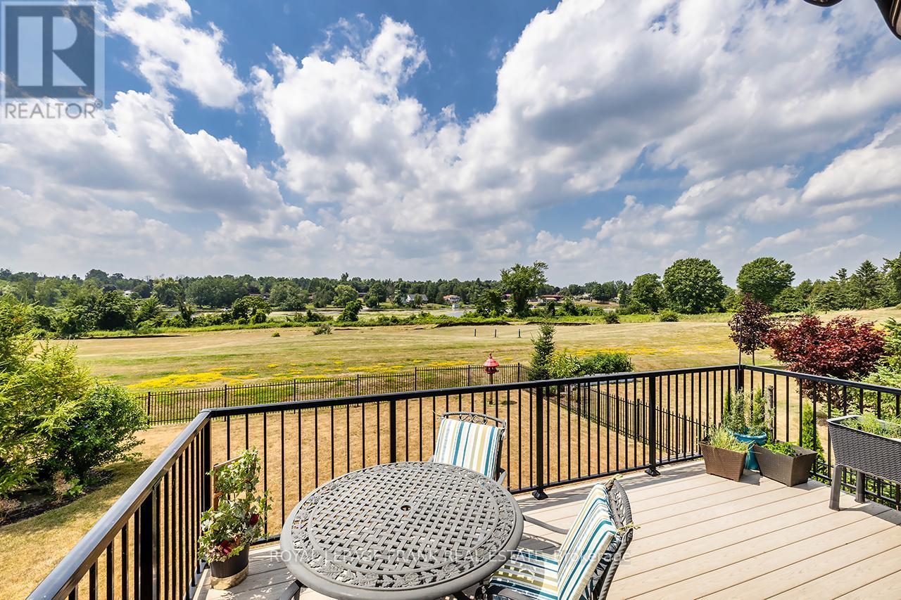 












202 SOUTHCREST DRIVE

,
Kawartha Lakes (Mariposa),




Ontario
L0C1G0

