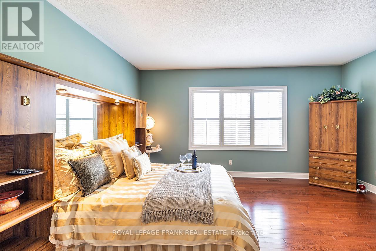 












202 SOUTHCREST DRIVE

,
Kawartha Lakes (Mariposa),




Ontario
L0C1G0

