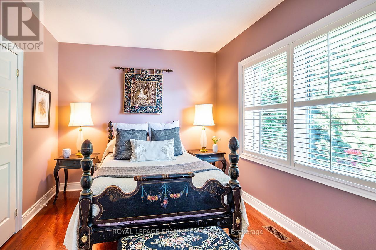 












202 SOUTHCREST DRIVE

,
Kawartha Lakes (Mariposa),




Ontario
L0C1G0

