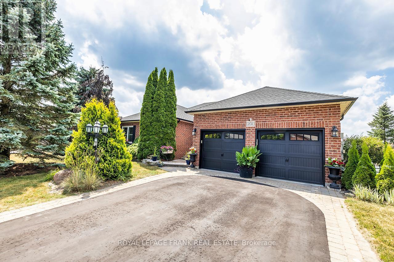 












202 SOUTHCREST DRIVE

,
Kawartha Lakes (Mariposa),




Ontario
L0C1G0

