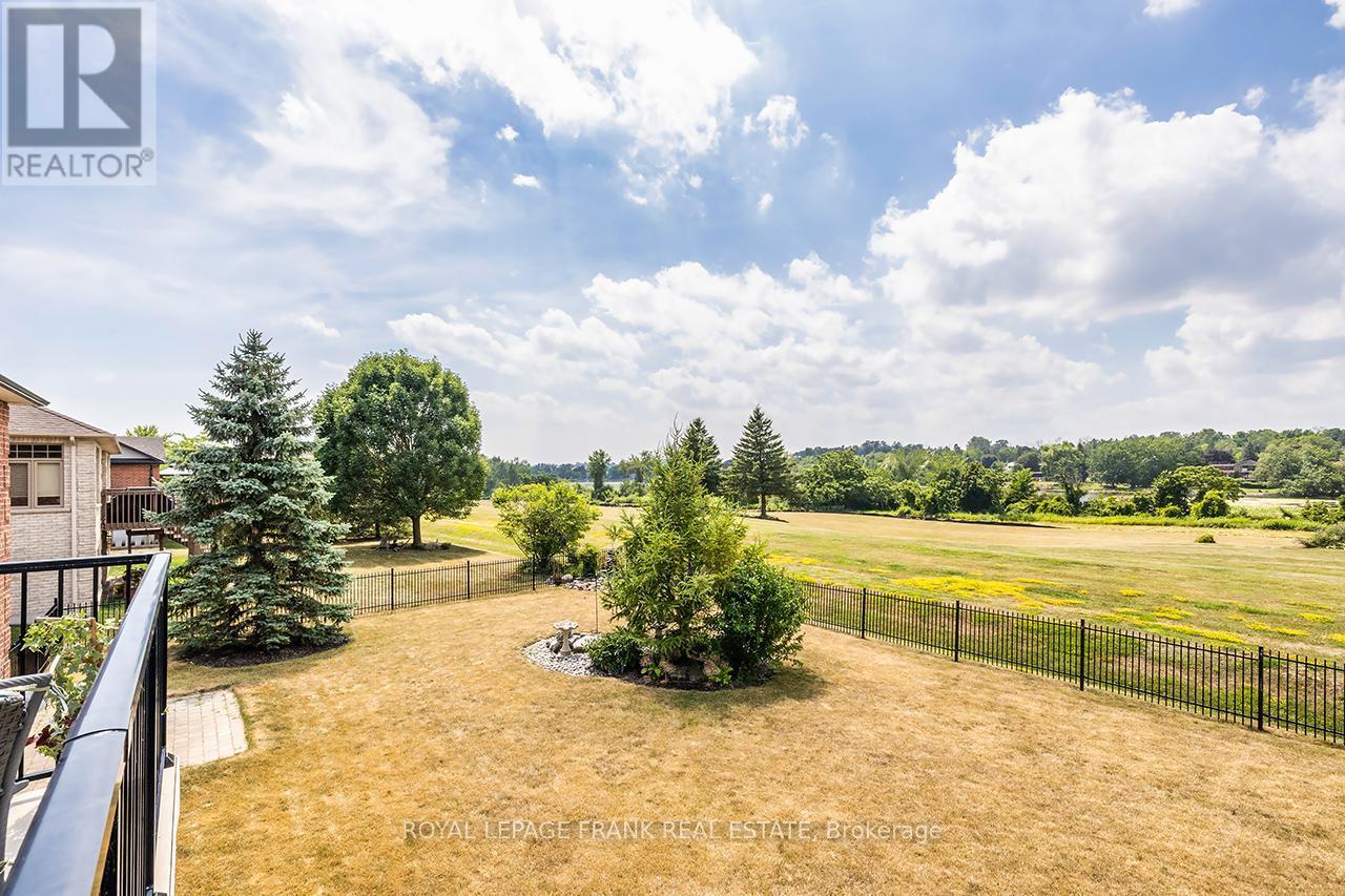 












202 SOUTHCREST DRIVE

,
Kawartha Lakes (Mariposa),




Ontario
L0C1G0

