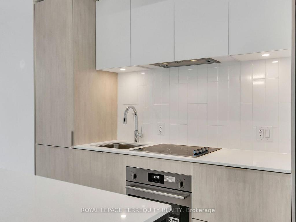 









130


River

Street, 205,
Toronto,




ON
M5A 0R8

