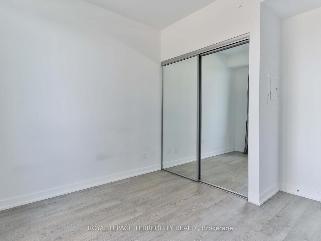 









1926


Lake Shore

Boulevard, 1212,
Toronto,




ON
M6S 1A1

