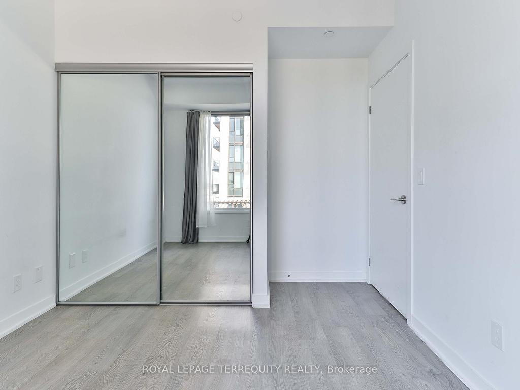 









1926


Lake Shore

Boulevard, 1212,
Toronto,




ON
M6S 1A1

