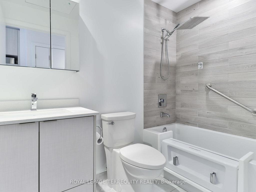 









1926


Lake Shore

Boulevard, 1212,
Toronto,




ON
M6S 1A1


