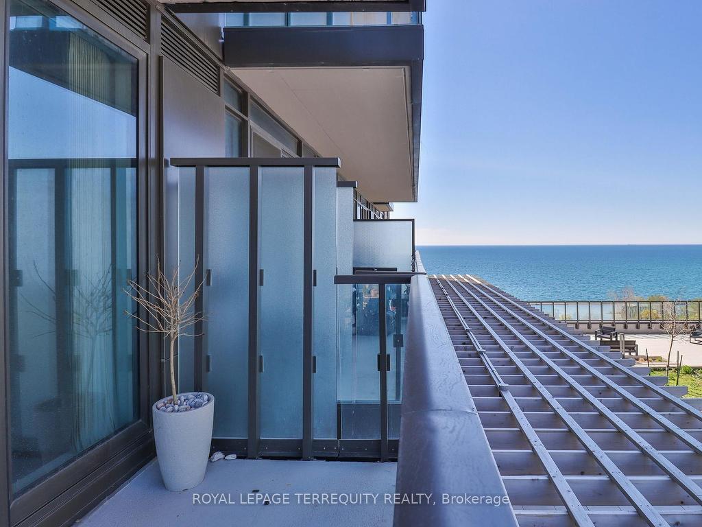 









1926


Lake Shore

Boulevard, 1212,
Toronto,




ON
M6S 1A1

