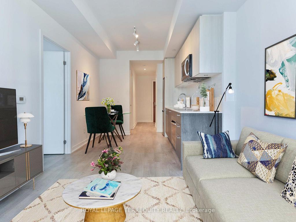 









1926


Lake Shore

Boulevard, 1212,
Toronto,




ON
M6S 1A1

