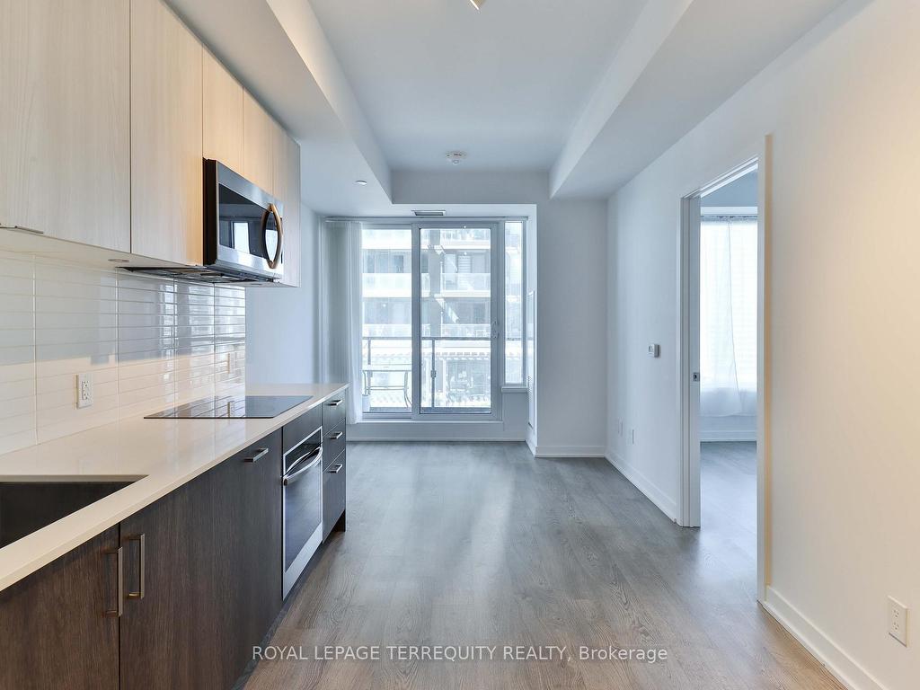 









1926


Lake Shore

Boulevard, 1212,
Toronto,




ON
M6S 1A1

